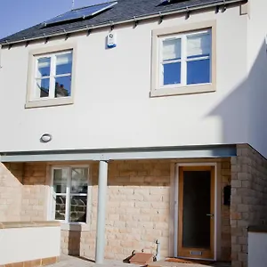 Beautiful 3 Bedroom House, Holiday home